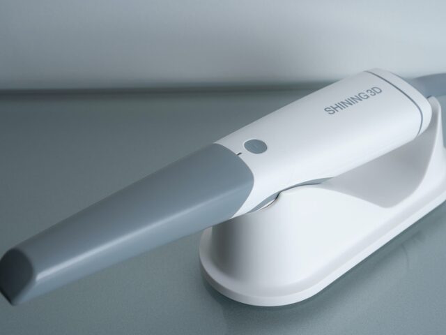 最新の口腔内スキャナーを導入